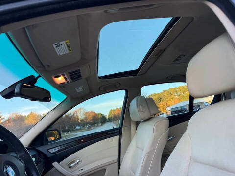 2009 BMW 5 Series 528i