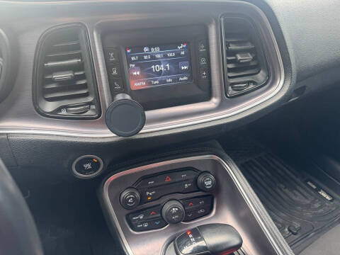 2015 Dodge Challenger SXT