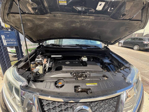 2015 Nissan Pathfinder SV