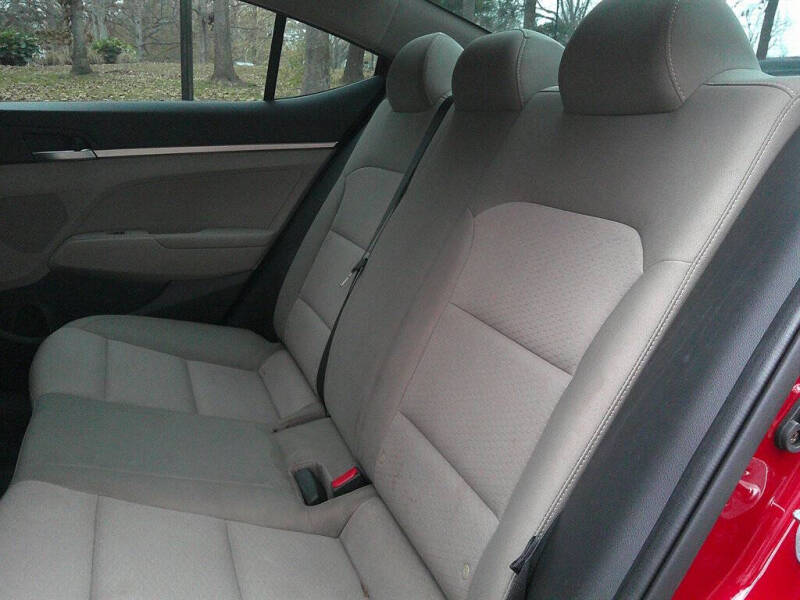 2020 Hyundai Elantra SE