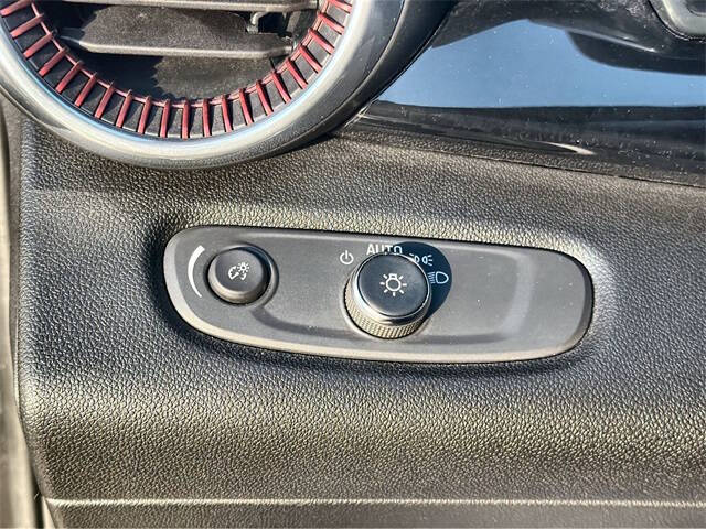 2025 Chevrolet Trax RS