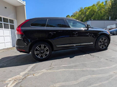 2017 Volvo XC60 T5 Dynamic