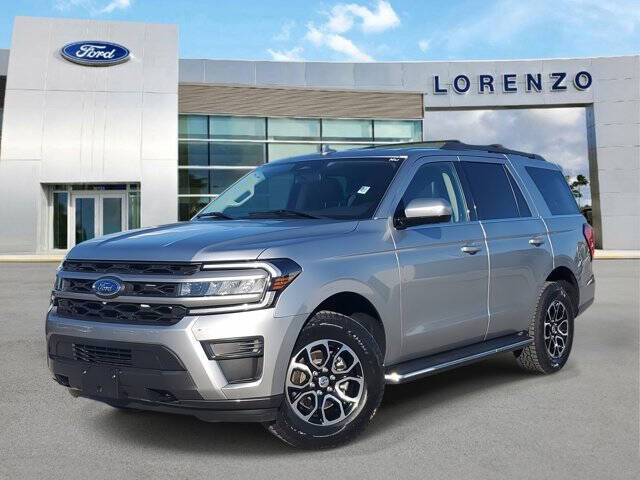 2023 Ford Expedition XLT's photo