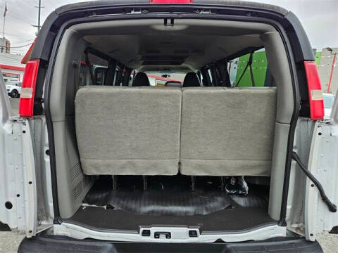 2011 GMC Savana LS 3500