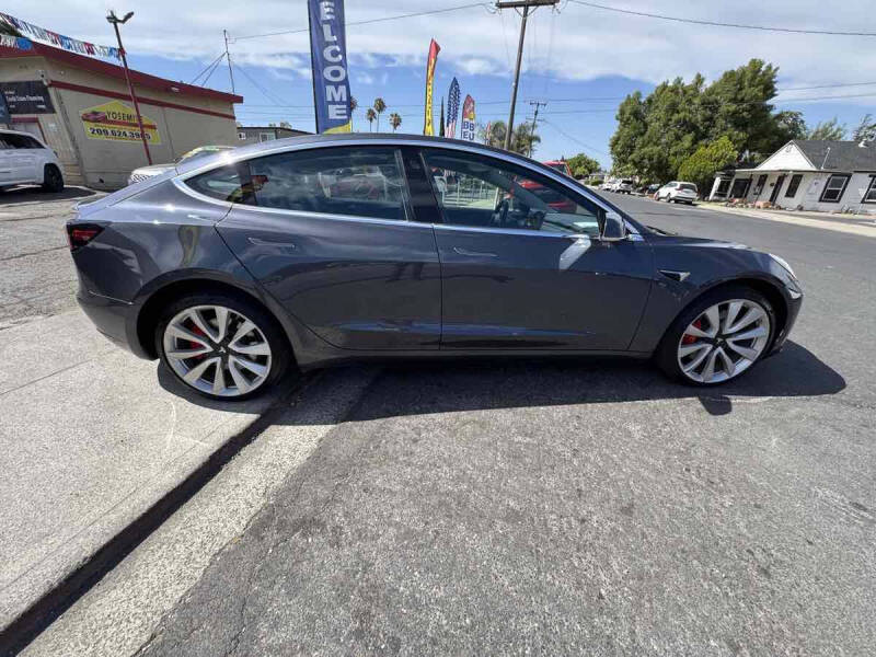2018 Tesla Model 3 Performance