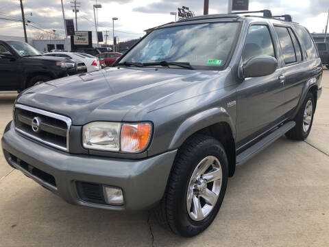 2004 Nissan Pathfinder for sale at Easter Brothers Preowned Autos in Vienna WV