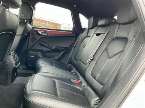 2018 Porsche Macan S