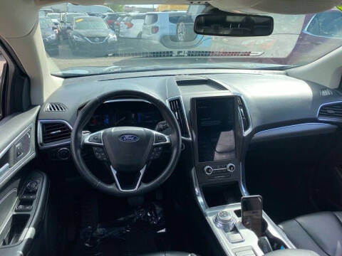 2021 Ford Edge Titanium