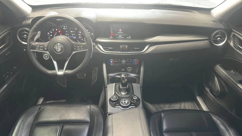 2018 Alfa Romeo Stelvio Sport