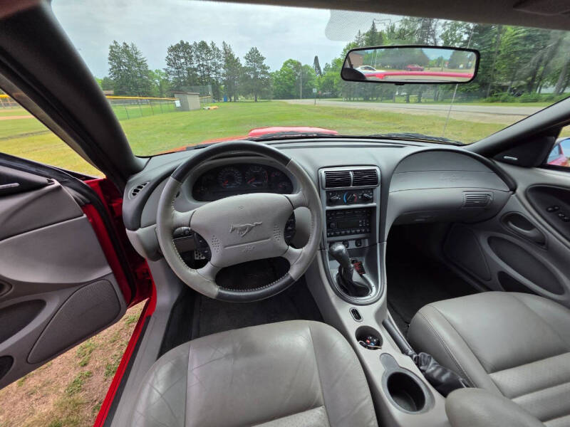 2004 Ford Mustang GT Deluxe