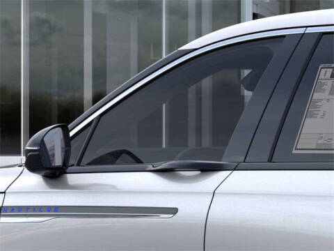 2025 Lincoln Nautilus Hybrid Premiere