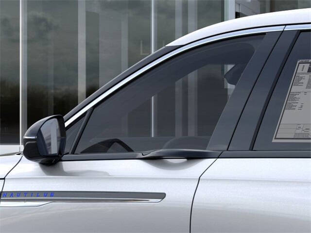 2025 Lincoln Nautilus Hybrid Premiere