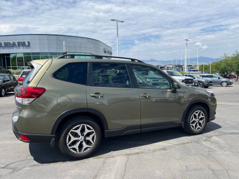 2023 Subaru Forester Premium