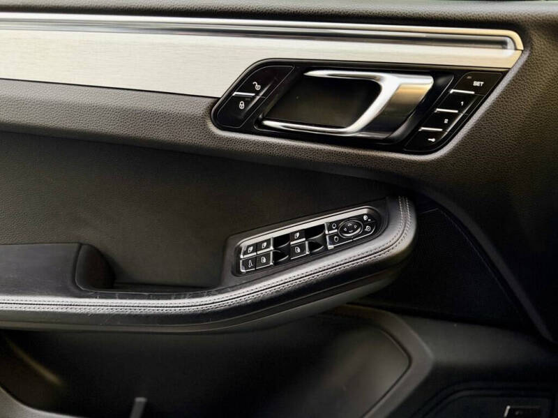 2016 Porsche Macan Turbo