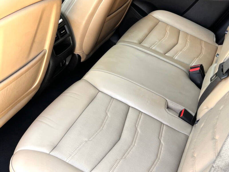 2018 Cadillac XT5 Platinum