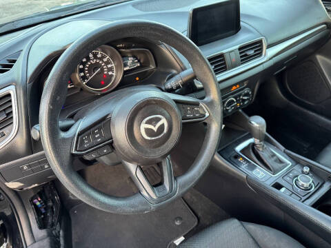 2018 Mazda MAZDA3 Sport