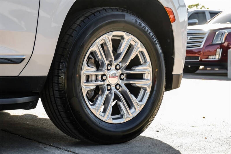 2022 GMC Yukon XL SLT