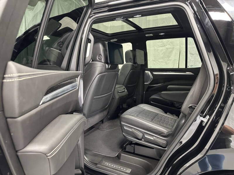 2025 Cadillac Escalade-V