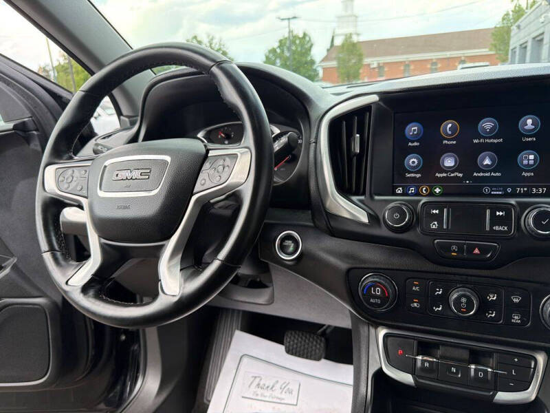 2023 GMC Terrain SLT