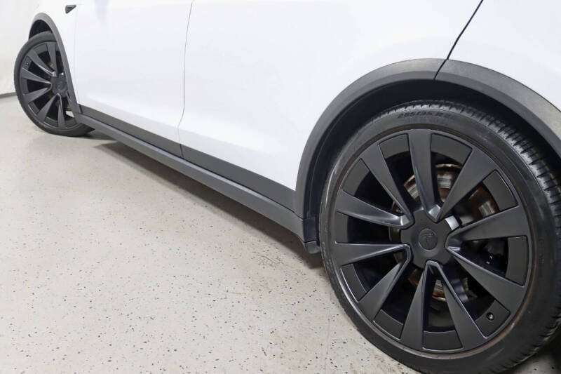 2023 Tesla Model X Standard Range