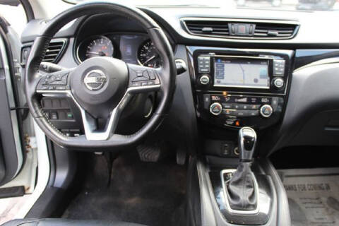 2017 Nissan Rogue Sport SL