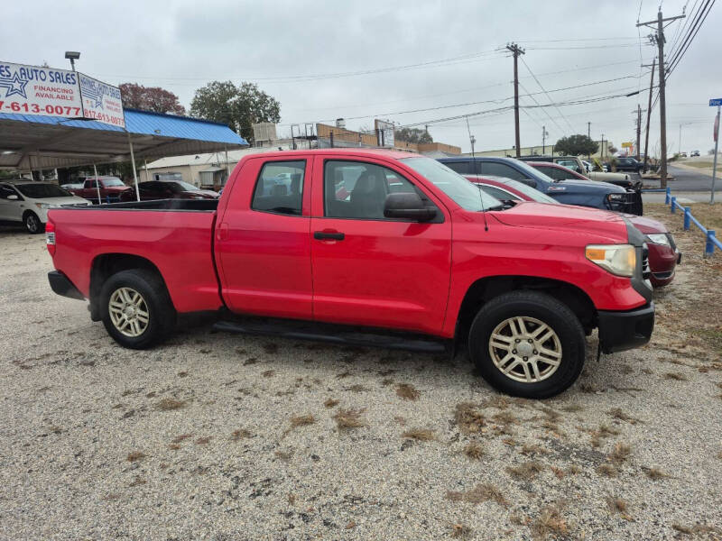 2016 Toyota Tundra SR's photo