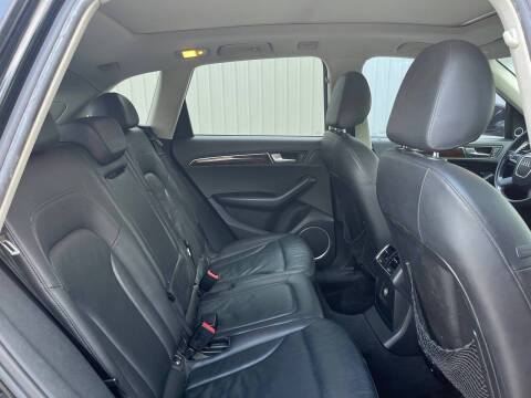 2011 Audi Q5 3.2 quattro Premium Plus