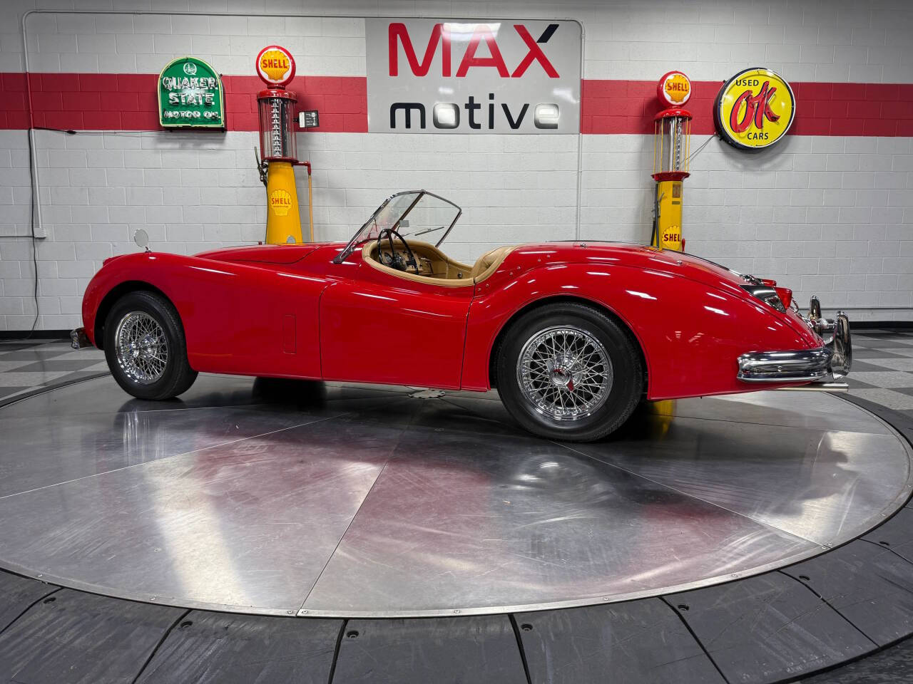 1956 Jaguar XK 140 Roadster 10