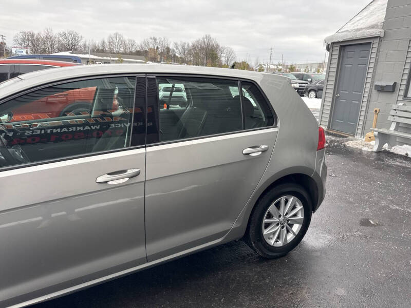 2017 Volkswagen Golf TSI S