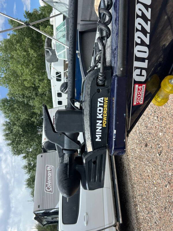 2022 Tracker PRO GLIDE