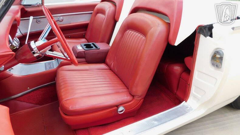 1962 Ford Thunderbird