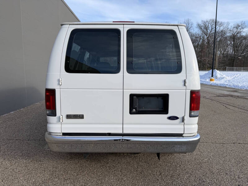 2007 Ford E-Series E-150 XLT