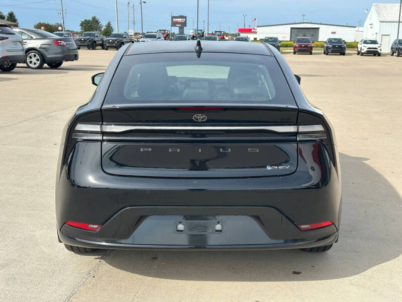 2025 Toyota Prius Plug-in Hybrid