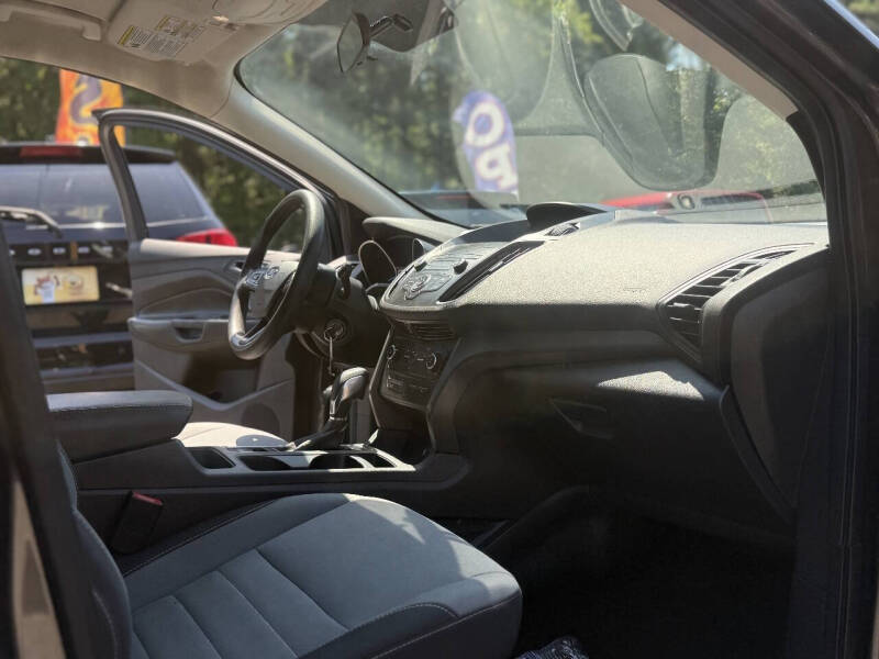 2019 Ford Escape S