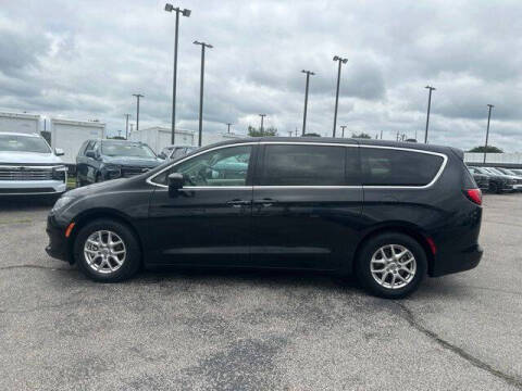 2023 Chrysler Voyager LX