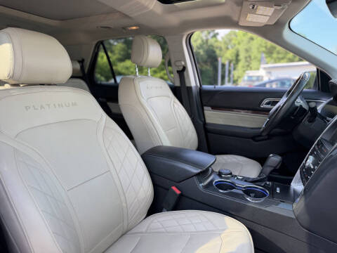 2017 Ford Explorer Platinum