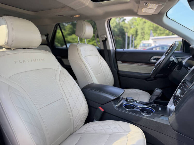 2017 Ford Explorer Platinum