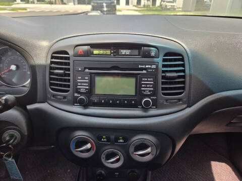 2009 Hyundai Accent GS