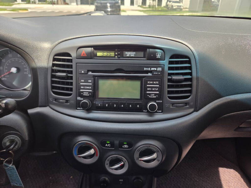 2009 Hyundai Accent GS