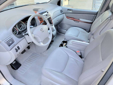 2004 Toyota Sienna