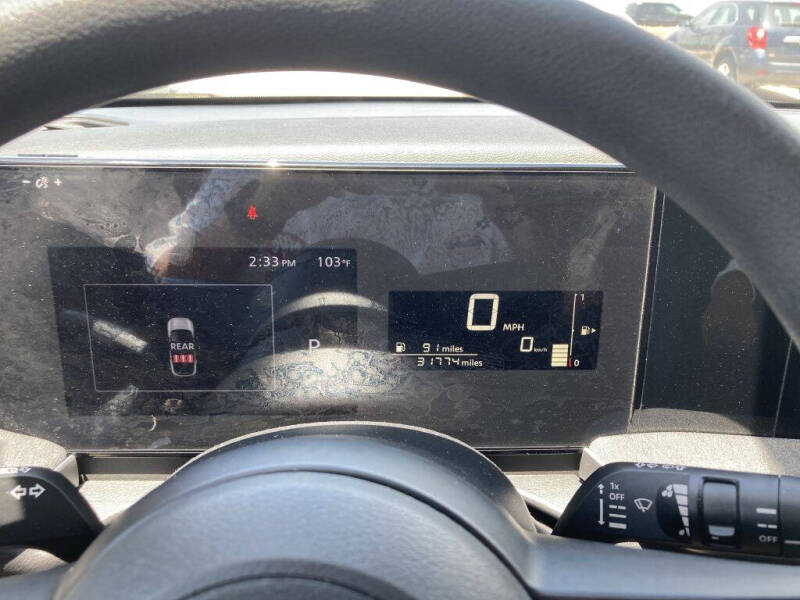 2025 Nissan Kicks SV