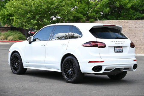 2016 Porsche Cayenne GTS