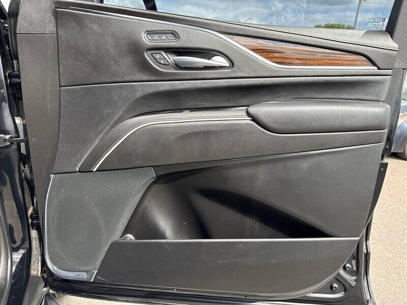 2022 Cadillac Escalade Luxury