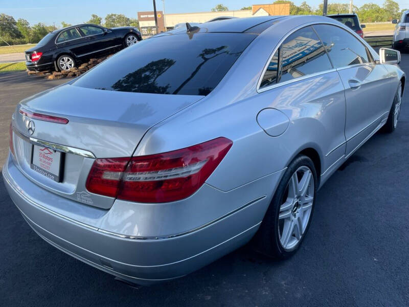 2011 Mercedes-Benz E-Class E350 photo 4