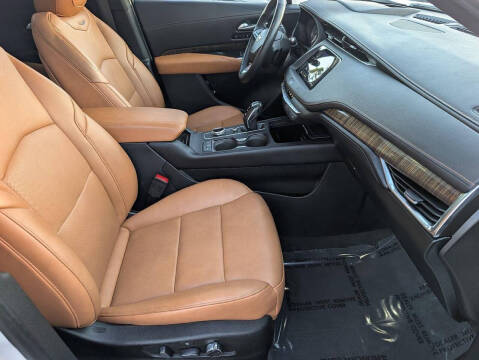 2019 Cadillac XT4 Premium Luxury