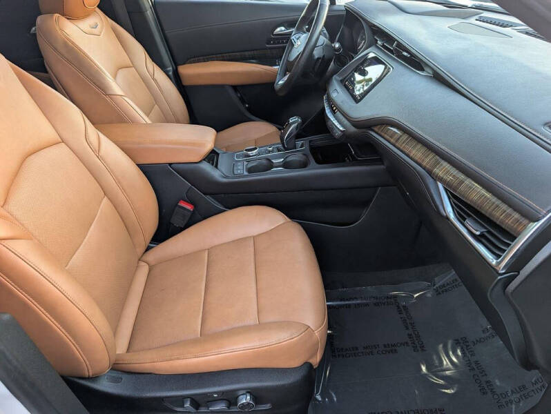 2019 Cadillac XT4 Premium Luxury