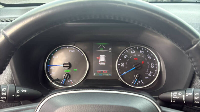 2020 Toyota RAV4 Hybrid XLE