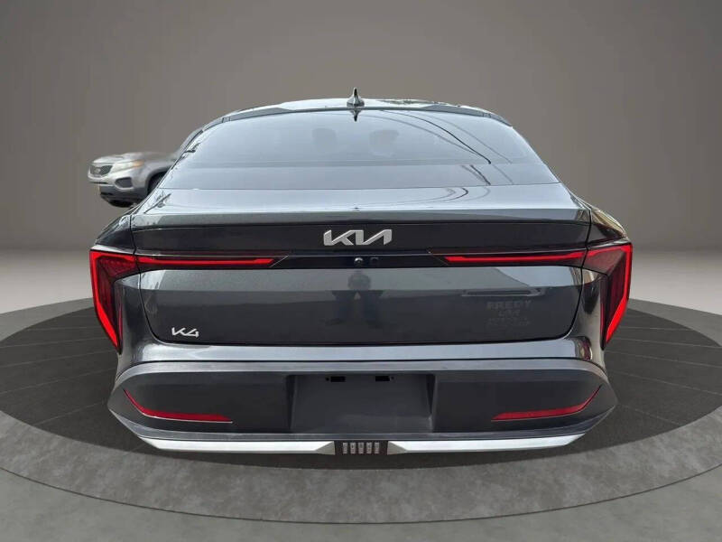 2025 Kia K4