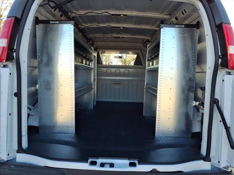 2025 Chevrolet Express 2500