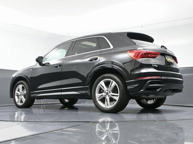 2022 Audi Q3 quattro S line Prem Plus 45 TFSI